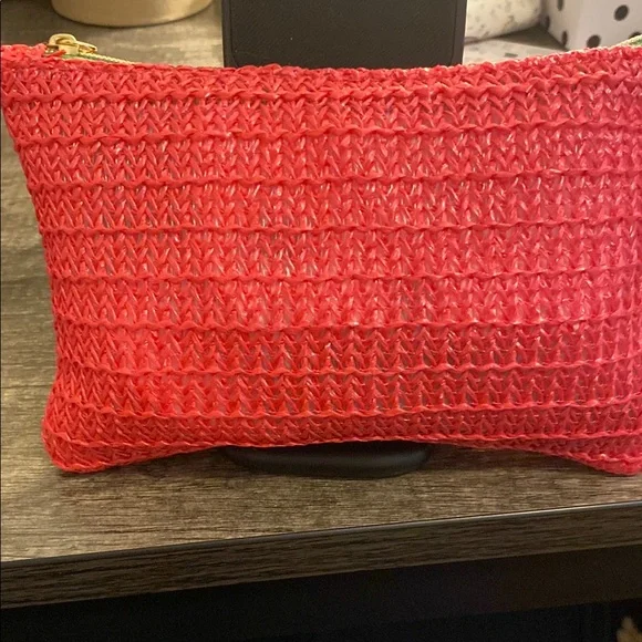 💙 5 items for $25💙 Not mystery Red Woven Makeup Bag with 8 items. - Picture 3 of 4